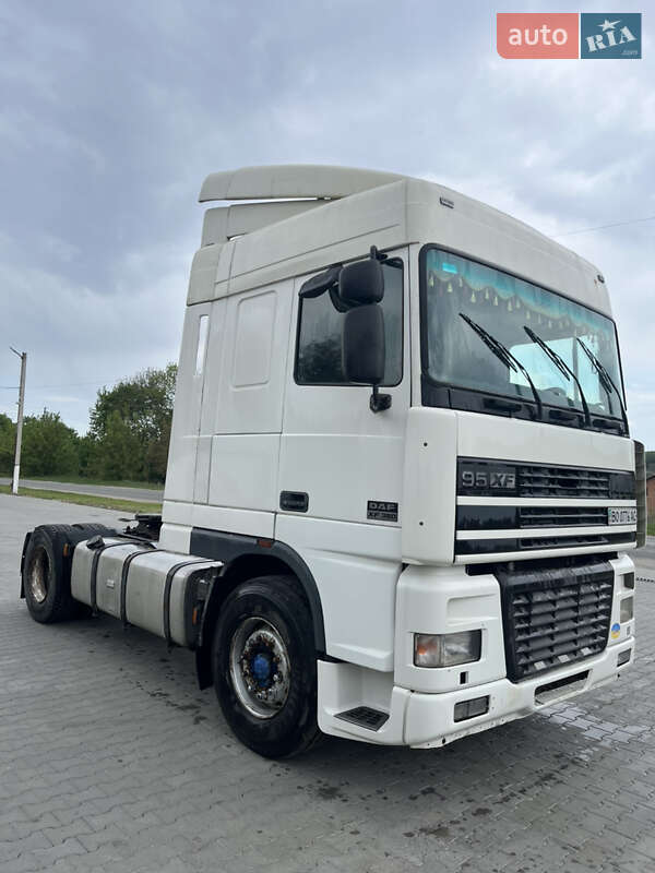 Тягач DAF XF 95 1998 в 