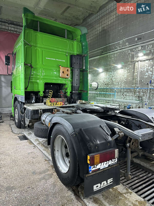 Тягач DAF XF 95 2006 в Запоріжжі