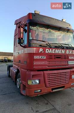 Тягач DAF XF 95 1999 в Одессе