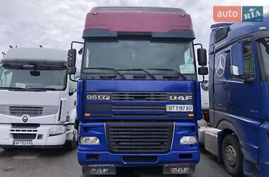 Тягач DAF XF 95 2000 в 