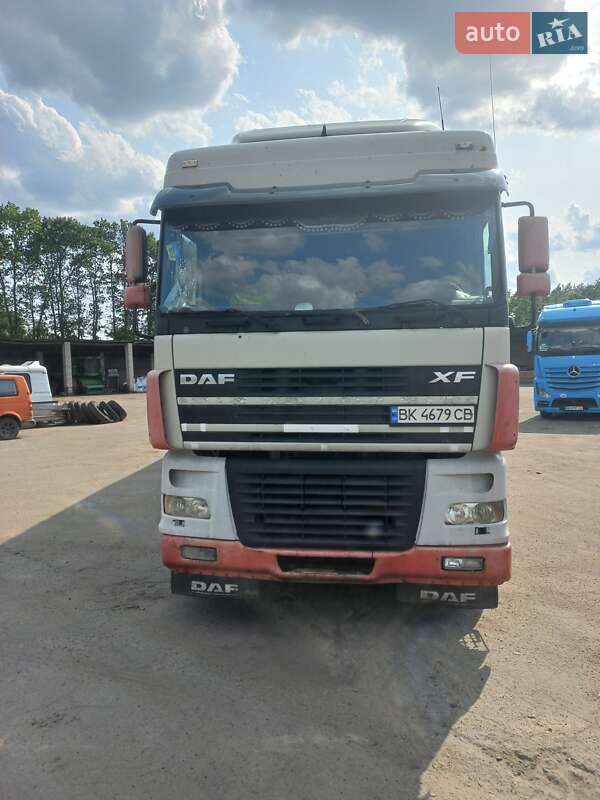 Тягач DAF XF 95 2003 в 