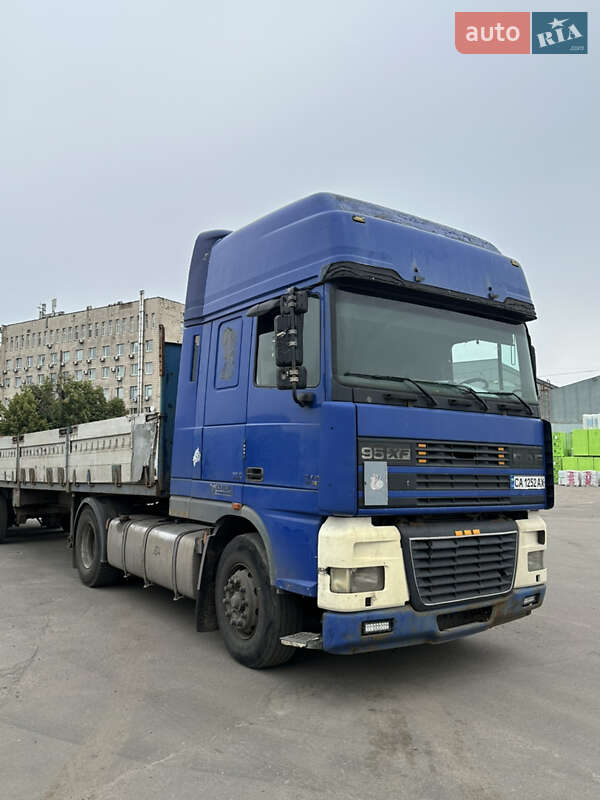Тягач DAF XF 95 2002 в Киеве фото 3 Тягач DAF XF 95 2002 в Киеве
