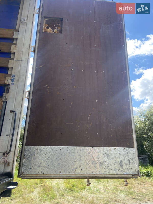 Грузовой фургон DAF XF 95 2004 в Рокитном