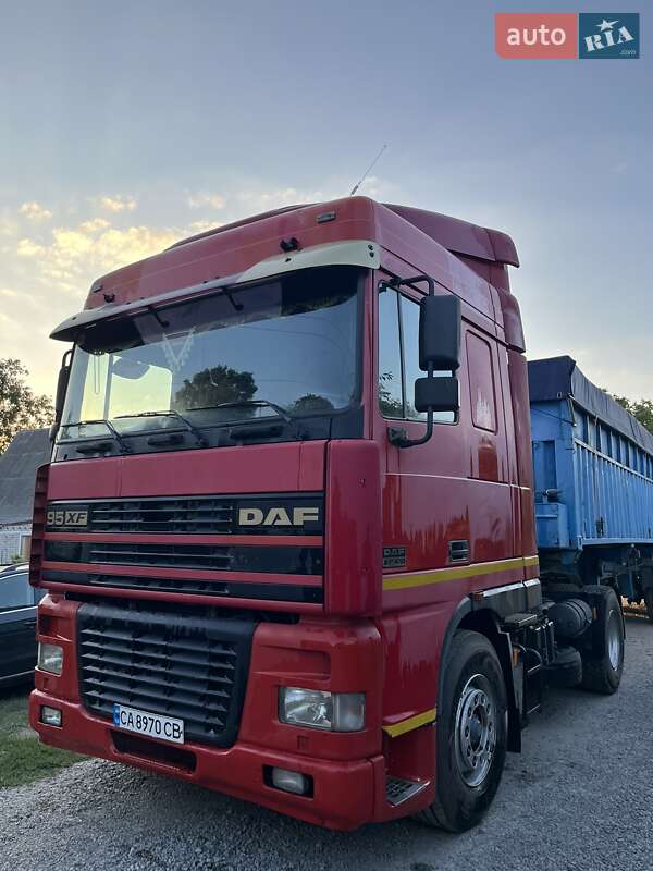 Контейнеровоз DAF XF 95 2001 в Умани