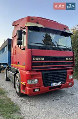 Контейнеровоз DAF XF 95 2001 в Умані