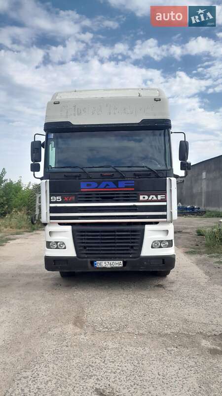 Зерновоз DAF XF 95 1998 в 