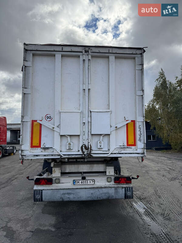 Зерновоз DAF XF 95 2006 в Остроге