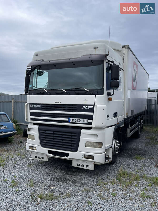 Вантажний фургон DAF XF 95 2003 в Рівному фото Вантажний фургон DAF XF 95 2003 в Рівному