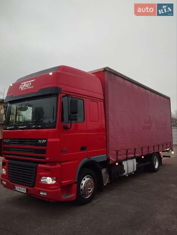 Вантажний фургон DAF XF 95 2006 в Кременчуці