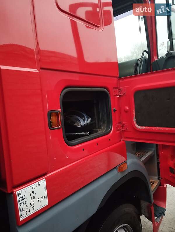 Вантажний фургон DAF XF 95 2006 в Кременчуці