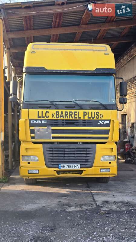 Тягач DAF XF 95 2003 в Каменском