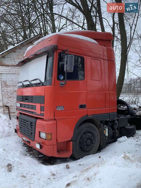Тягач DAF XF 95 1997 в Виннице
