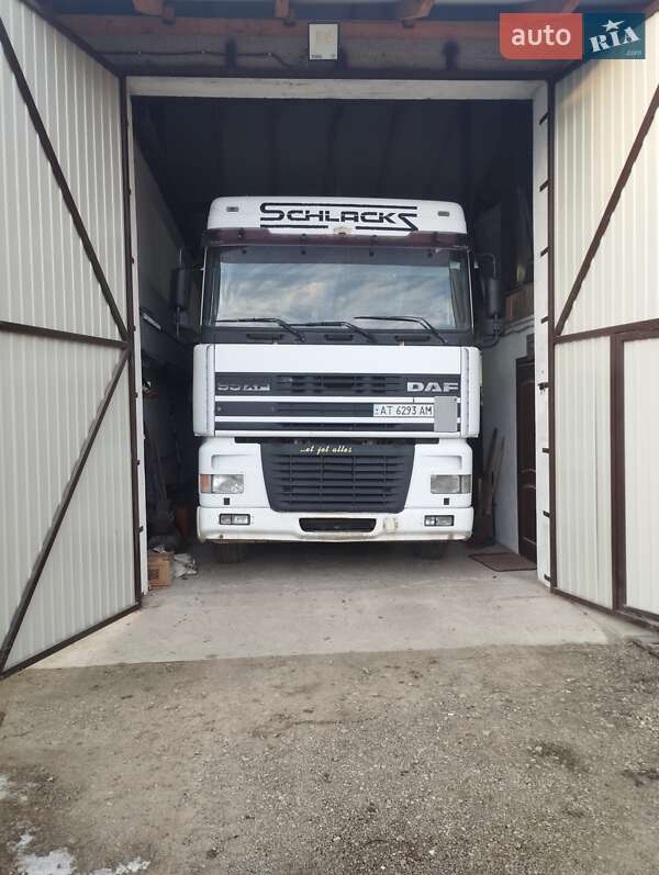 Самосвал DAF XF 95 2000 в Коломые