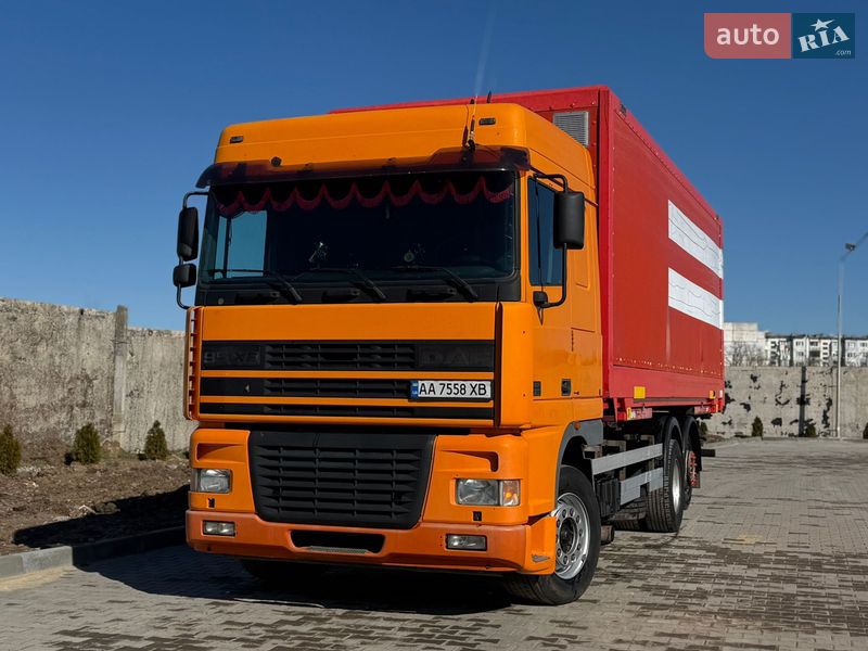Контейнеровоз DAF XF 95 2002 в Вознесенську