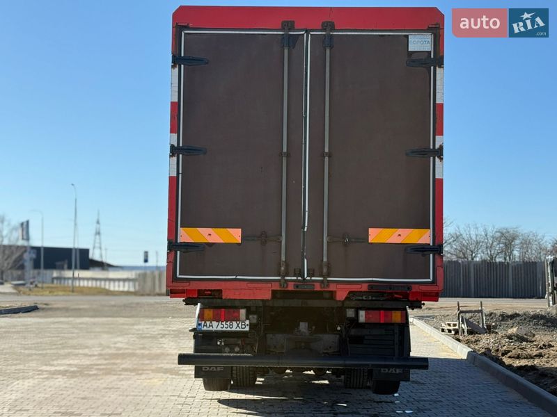 Контейнеровоз DAF XF 95 2002 в Вознесенську
