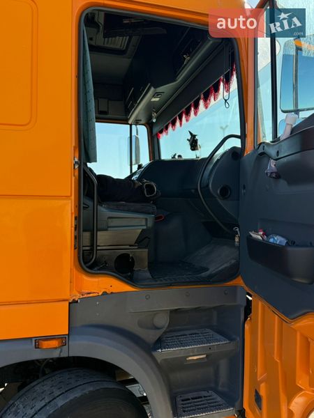 Контейнеровоз DAF XF 95 2002 в Вознесенську