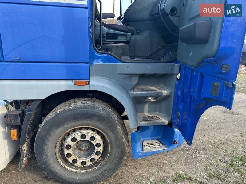 Тягач DAF XF 95 2006 в Южном фото 13 Тягач DAF XF 95 2006 в Южном