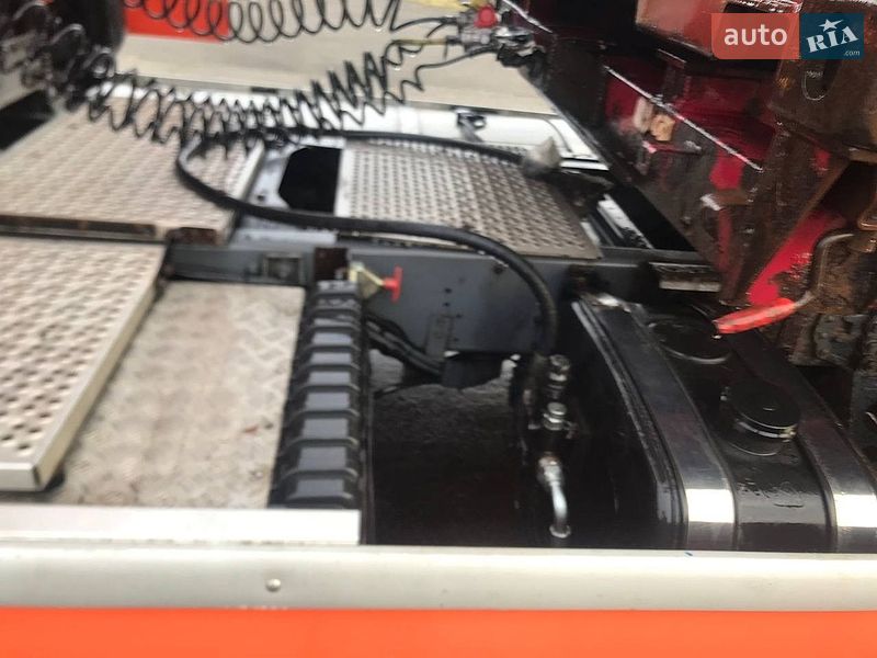 Контейнеровоз DAF XF 95 2000 в Костополе