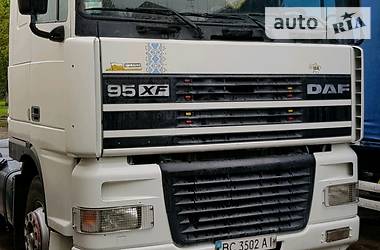 Тягач DAF XF 2000 в 