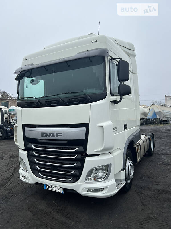 Тягач DAF XF 2016 в 