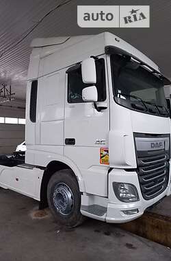Тягач DAF XF 2015 в 