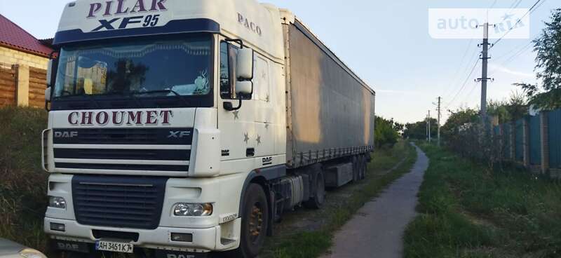 Тентованый DAF XF 2003 в Яготине