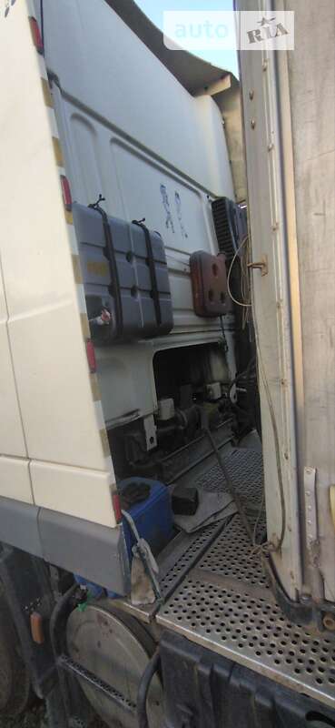 Тентованый DAF XF 2003 в Яготине