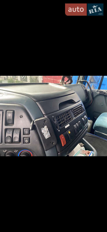 Контейнеровоз DAF XF 2005 в Одессе