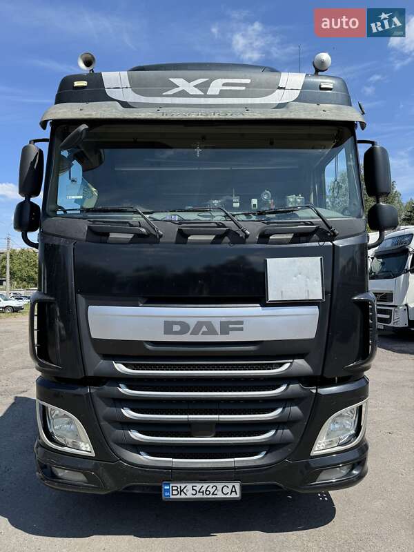 Тягач DAF XF 2015 в Ровно