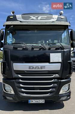 Тягач DAF XF 2015 в 
