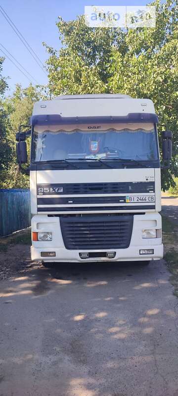 Тягач DAF XF 2000 в Миргороді