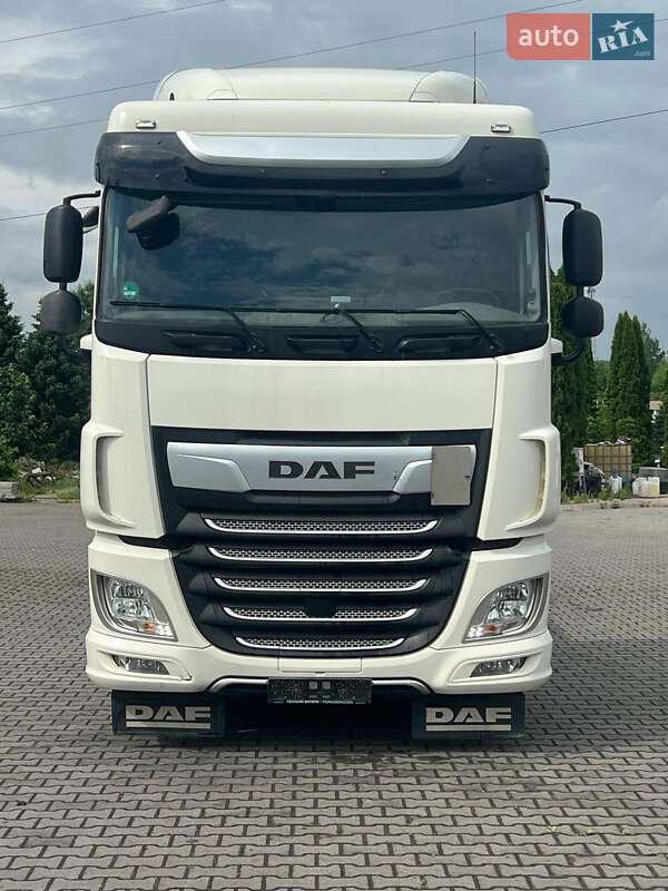 Контейнеровоз DAF XF 2020 в Ровно