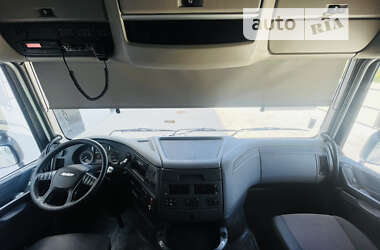 Тягач DAF XF 2015 в 