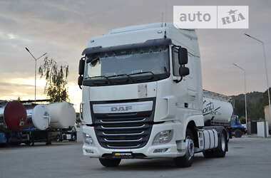 Тягач DAF XF 2015 в Хусті