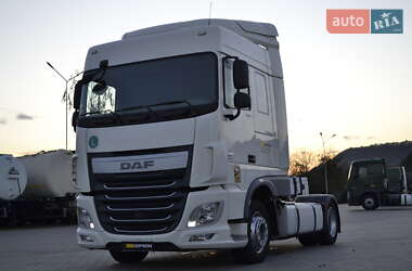 Тягач DAF XF 2015 в 