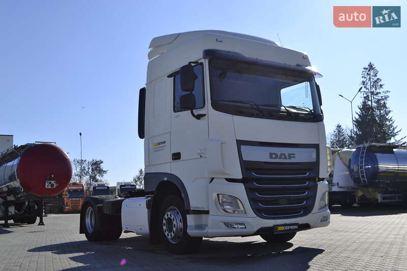 Тягач DAF XF 2015 в Хусте