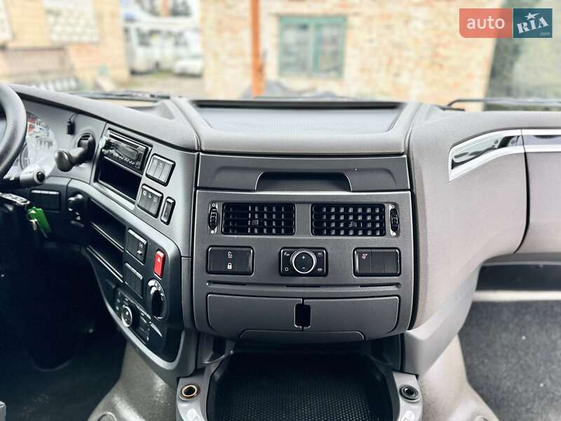 Тягач DAF XF 2017 в Ровно