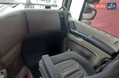 Тягач DAF XF 2011 в 