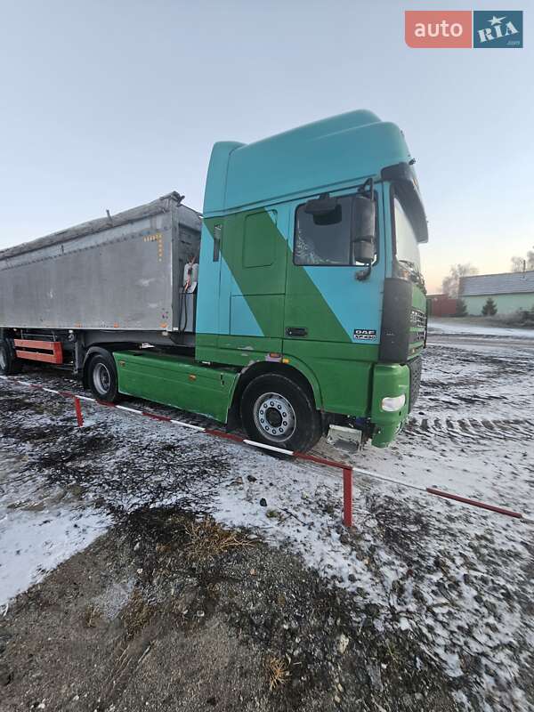 Тягач DAF XF 2002 в 