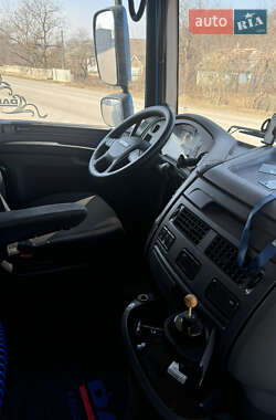 Тягач DAF XF 2015 в 