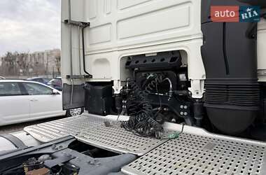 Тягач DAF XF 2015 в 