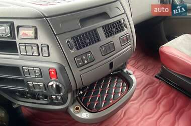 Тягач DAF XF 2014 в 