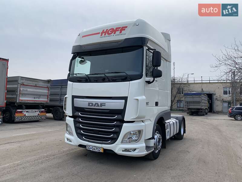 Тягач DAF XF 2015 в 