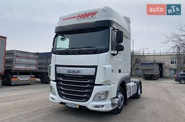 Тягач DAF XF 2015 в 