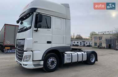 Тягач DAF XF 2015 в 