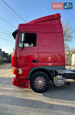Тягач DAF XF 2005 в 
