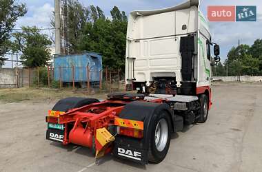 Тягач DAF XF 2011 в 