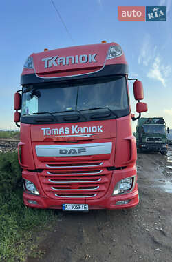 Тягач DAF XF 2015 в 