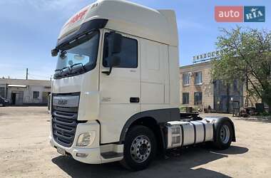 Тягач DAF XF 2015 в 