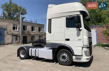 Тягач DAF XF 2015 в 